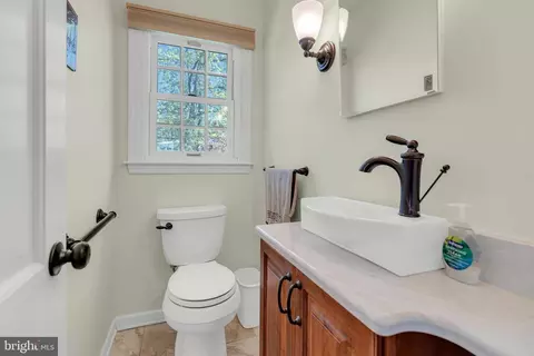 Bath - 1407 Carson Rd, Wilmington, DE 19803 photo 1 of 3