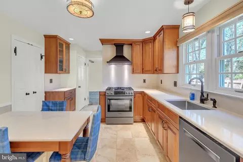 Kitchen - 1407 Carson Rd, Wilmington, DE 19803 photo 5 of 6