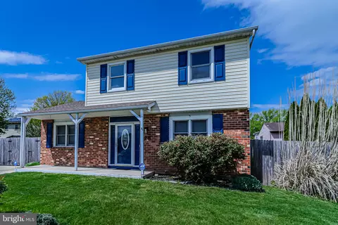 28 Dorsey Ln, Bear, DE 19701