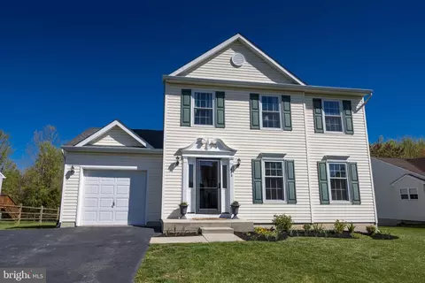443 S Barrington Ct, Newark, DE 19702