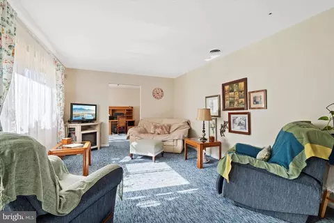 Living - 238 Emelia Dr, Bear, DE 19701 photo 2 of 4