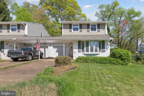 851 W Birchtree Ln, Claymont, DE 19703