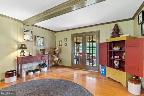 Living - 222 Benjamin Blvd, Bear, DE 19701 photo 5 of 6
