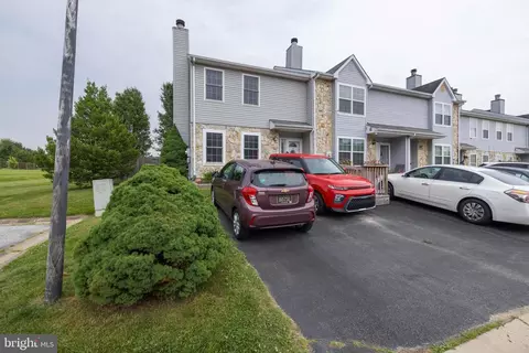 16 Lafayette Pl, Newark, DE 19702