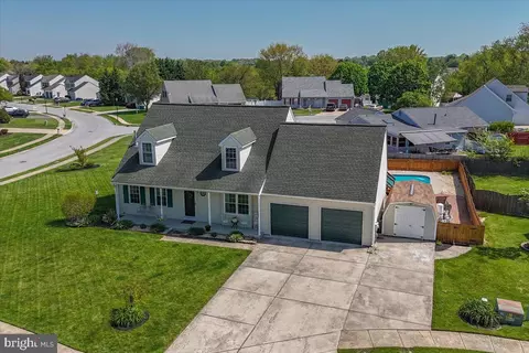 301 Dasher Cir, Bear, DE 19701
