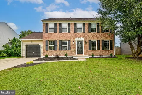 612 Country Path Dr, New Castle, DE 19720