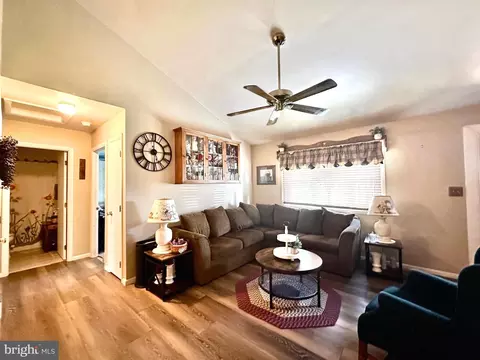 Living - 176 Melodic Dr, Newark, DE 19713 photo 1 of 5