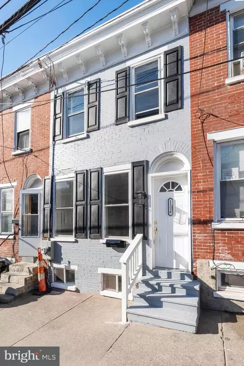 1126 W 2nd St, Wilmington, DE 19805