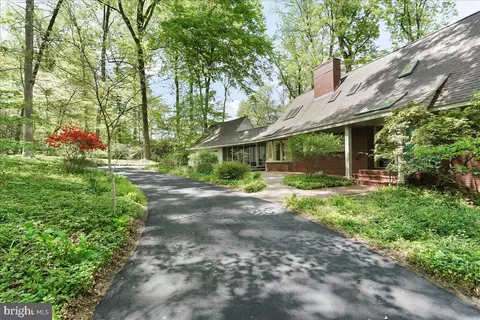 17 Walnut Ridge Rd, Greenville, DE 19807