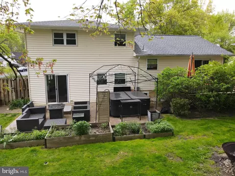 Exterior - 963 Devon Dr, Newark, DE 19711 photo 2 of 4