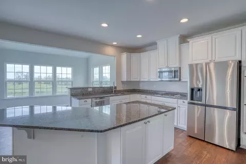 Kitchen - 254 E Crail Ct, Middletown, DE 19709 photo 2 of 3