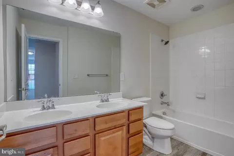 Bath - 254 E Crail Ct, Middletown, DE 19709 photo 1 of 2