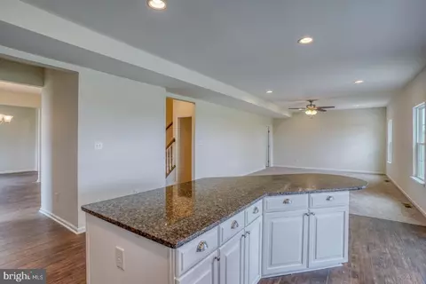 Entry Way - 254 E Crail Ct, Middletown, DE 19709 photo 2 of 19