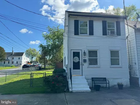 933 Gray, New Castle, DE 19720