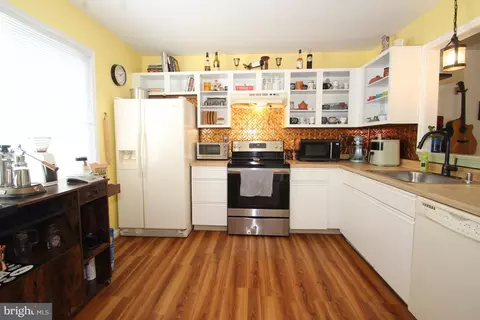 Kitchen - 1026 Old Forge Rd, New Castle, DE 19720 photo 1 of 2