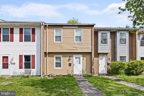 10 Kayak Ct, Newark, DE 19702