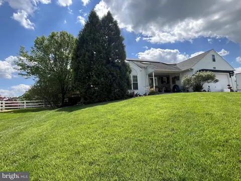 248 Flagstone Dr, Newark, DE 19702 photo 2