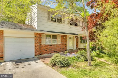 2502 Crossgate Dr, Wilmington, DE 19808