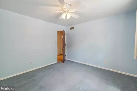 Bedroom - 32 Blue Jay Dr, Newark, DE 19713 photo 5 of 9