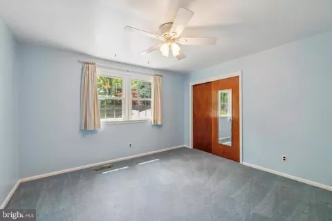 Bedroom - 32 Blue Jay Dr, Newark, DE 19713 photo 4 of 9