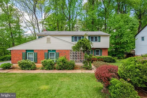 Exterior - 32 Blue Jay Dr, Newark, DE 19713 photo 2 of 4