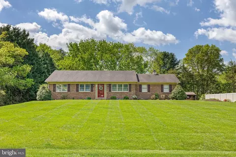 83 Canzonet Dr, Newark, DE 19702