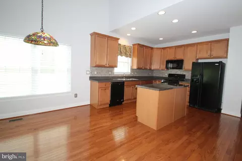 Kitchen - 95 Devalinder Dr, Newark, DE 19702 photo 1 of 2