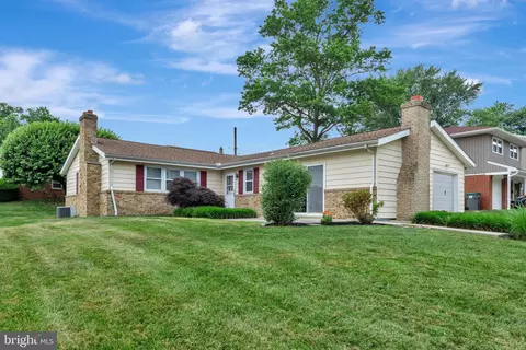 2 Whitfield Rd, Newark, DE 19711