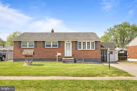 38 Cherry Rd, New Castle, DE 19720