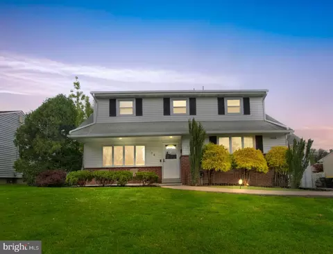 14 Glenrock Dr, Claymont, DE 19703