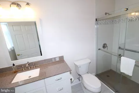 Bath - 18 Spring Arbor Dr, Middletown, DE 19709 photo 2 of 4