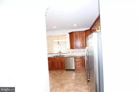 Entry Way - 18 Spring Arbor Dr, Middletown, DE 19709 photo 5 of 7