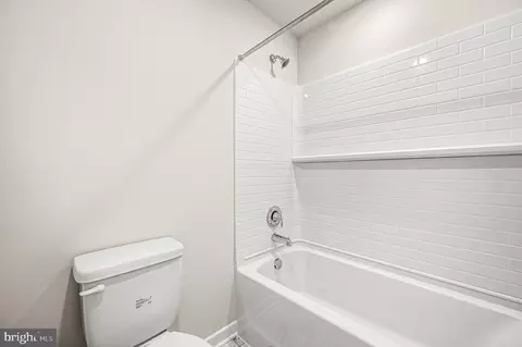 Bath - 540 Ironleaf Dr, Middletown, DE 19709 photo 2 of 2