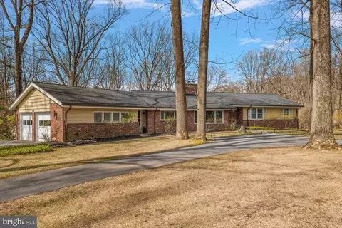 113 S Spring Valley Rd, Wilmington, DE 19807