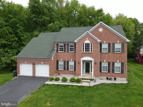 33 Anthony Dr, Newark, DE 19702