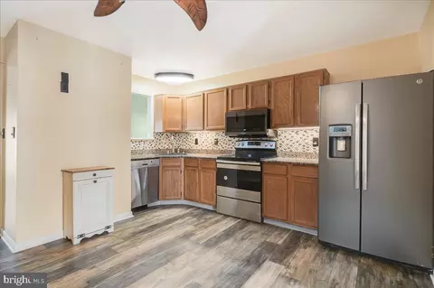 Kitchen - 146 Melodic Dr, Newark, DE 19713 photo 1 of 2