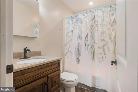 Entry Way - 146 Melodic Dr, Newark, DE 19713 photo 5 of 5