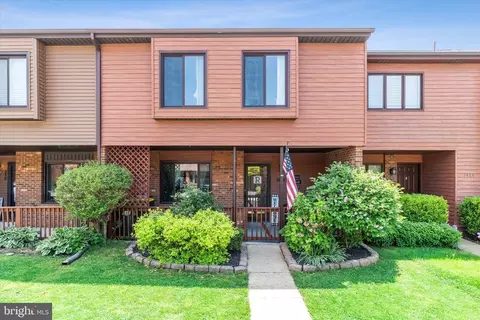 5432 Pinehurst Dr, Wilmington, DE 19808