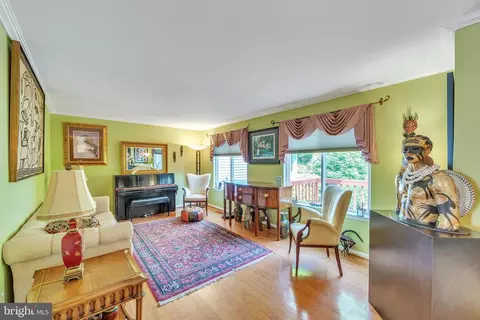 305 Lynley Ln, Newark, DE 19711 photo 9