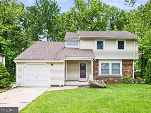 100 Jade Dr, Wilmington, DE 19810