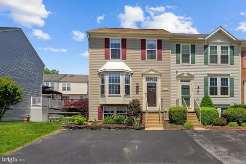 12 E Christina Pl, Newark, DE 19702