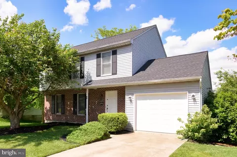 16 Tarcote Ct, Newark, DE 19702