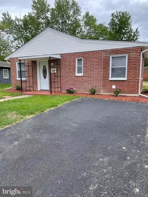 404 Carver Dr, Wilmington, DE 19801