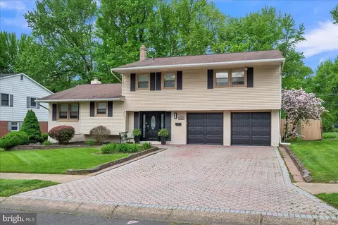 1424 Emory Rd, Wilmington, DE 19803