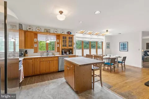 Kitchen - 2124 Graves Rd, Hockessin, DE 19707 photo 4 of 6