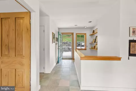 Entry Way - 2124 Graves Rd, Hockessin, DE 19707 photo 12 of 13