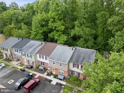 744 Kilgor Ct, Newark, DE 19702