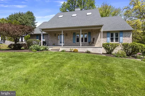 6 E Aldine Dr, Hockessin, DE 19707