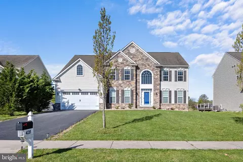 428 W Furrow Ln, Newark, DE 19702