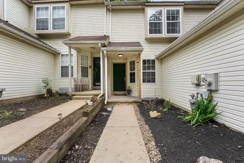 Entry Way - 4 Mahopac Dr, Bear, DE 19701 photo 1 of 8
